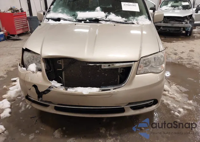 2C4RC1BG9FR551864: 43909582