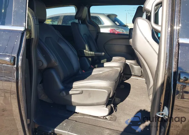 2C4RC1S71SR577322: 43909694