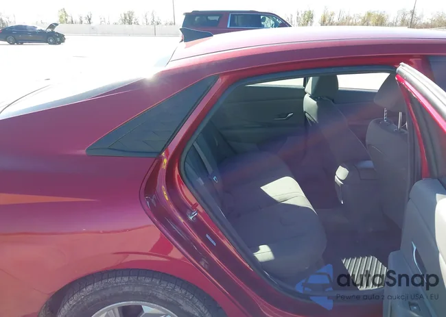 KMHLL4DG5RU821194: 43909695