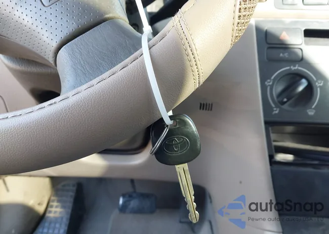 1NXBR32EX8Z949404: 43909720