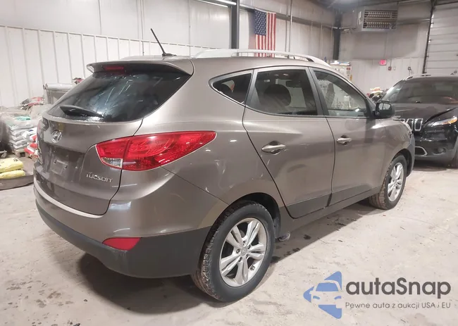 KM8JU3AC2BU286072: 43909751