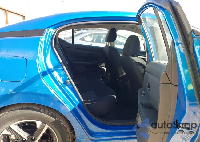 3N1AB8CV8RY331323: 43910927