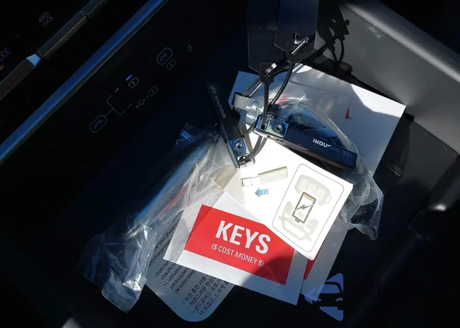 5NMP2DG19TH104148: 43911076