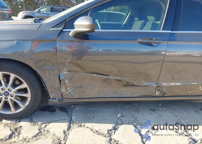 3FA6P0HD4HR336233: 43911348