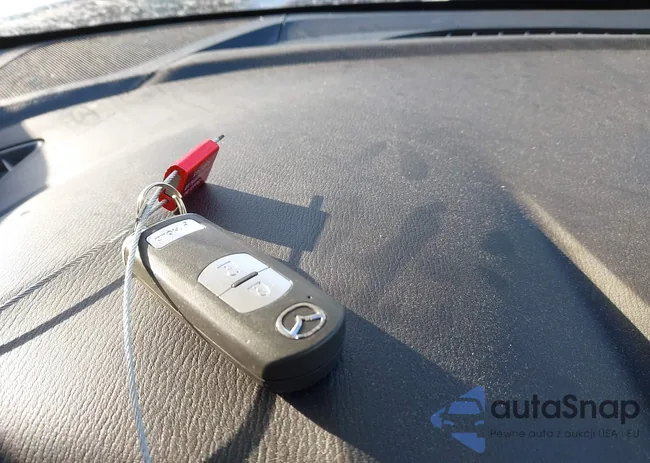 JM3KE4DY2F0537213: 43911351