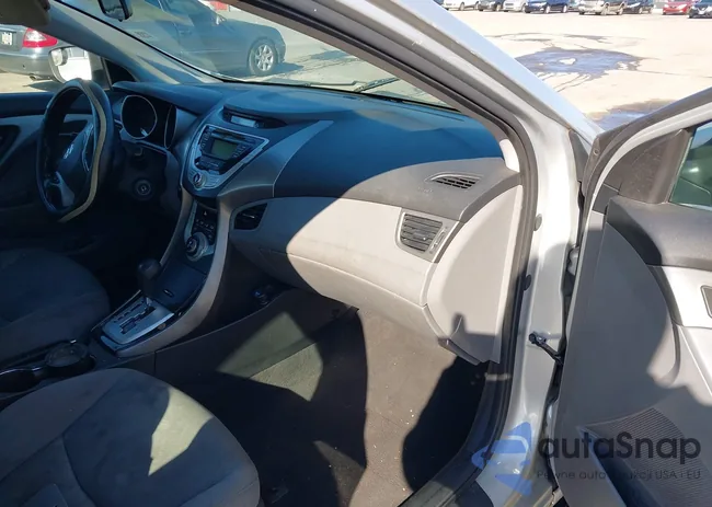 KMHDH4AE5BU147904: 43911374