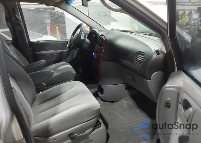 2A4GP44R76R601375: 43910658