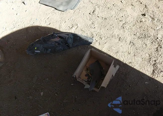 3FADP4BJ5JM129382: 43911952