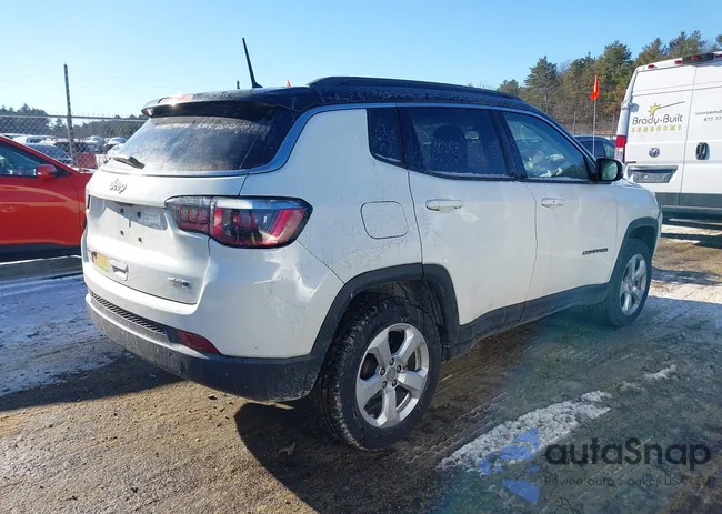 3C4NJDBB4JT142378: 43912154