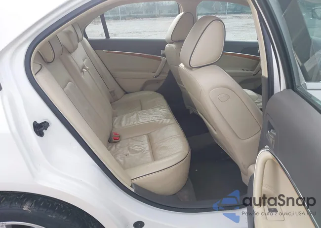 3LNHL2GC2AR752897: 43912273