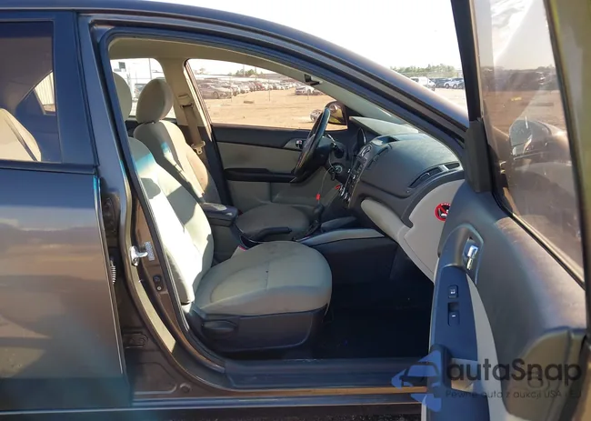 KNAFU4A23D5731260: 43912322