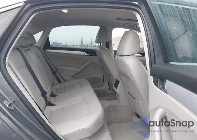 1VWBN7A3XDC131014: 43911537