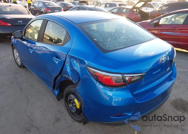 3MYDLBYV5HY188571: 43911581