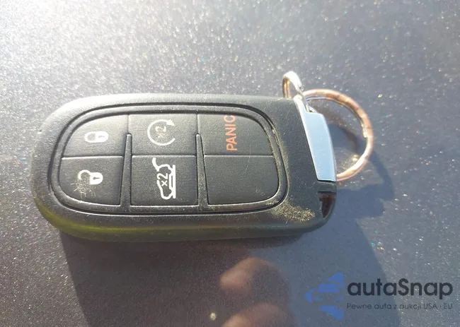 1C4PJLLX5KD143351: 43911782