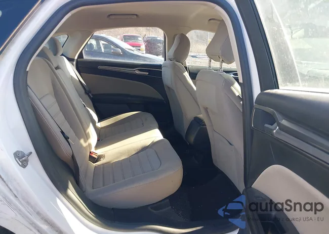 3FA6P0G79LR159473: 43912811