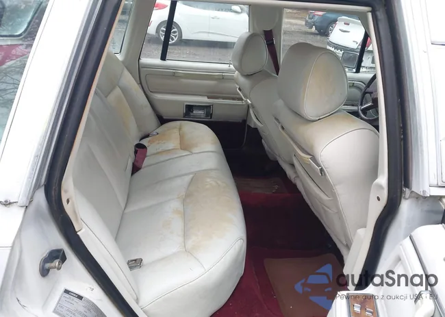 1LNBM82F1KY625553: 43912949