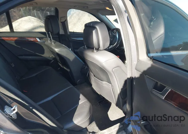 WDDGF8AB6DR276718: 43913038