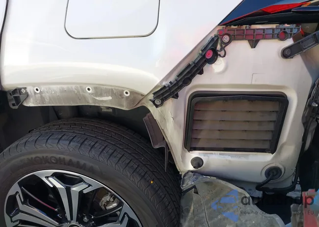 JTMEB3FV6MD006341: 43913383