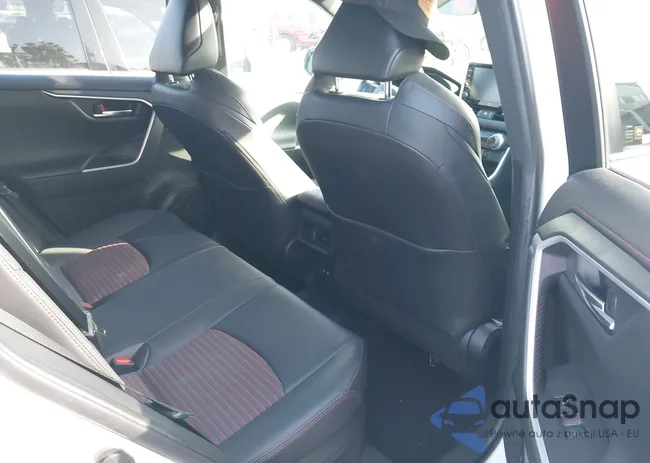 JTMEB3FV6MD006341: 43913383