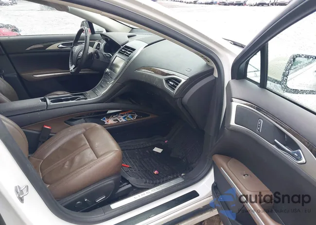 3LN6L2GK9ER822464: 43913384