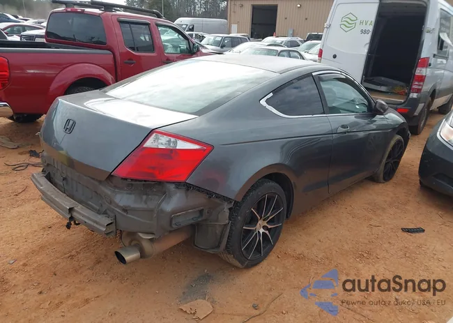 1HGCS12329A023082: 43912468