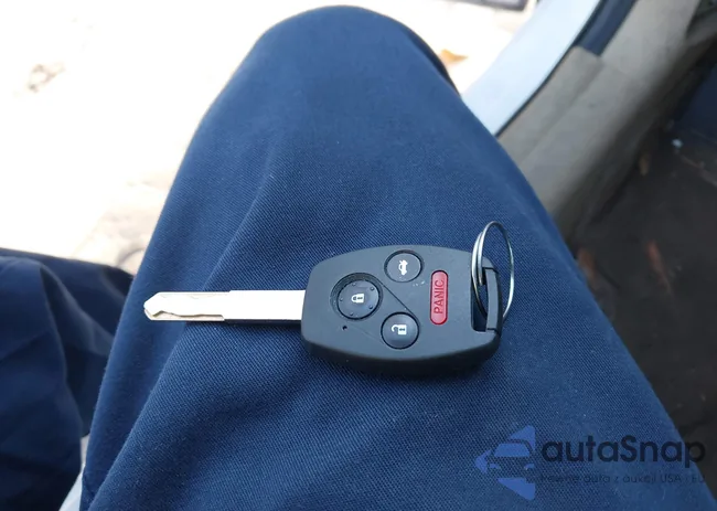 1HGCP2F89BA061542: 43912564