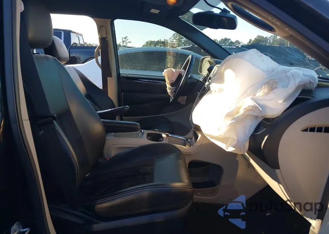 2C4RDGCG8JR240109: 43912718