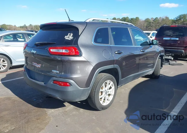 1C4PJLCB5GW324465: 43913512