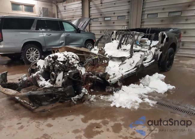 1FTEW2LPXSKD33287: 43913535