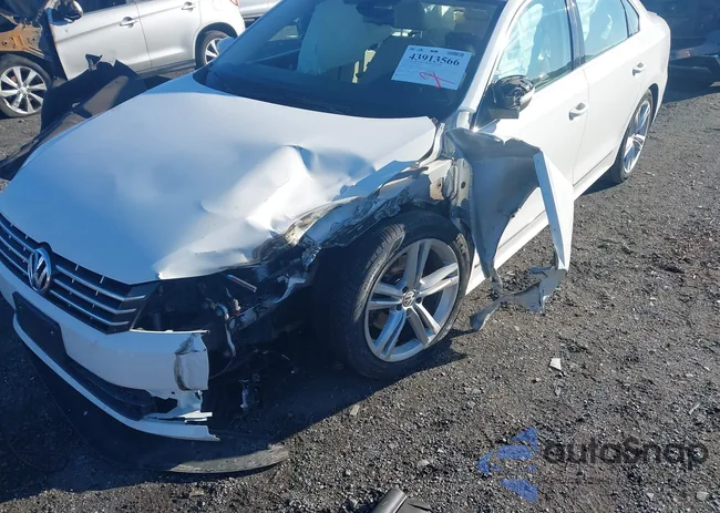 1VWCN7A33DC145843: 43913566