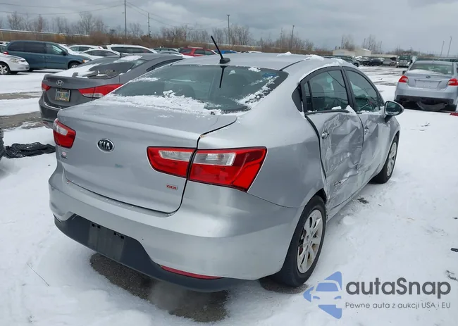 KNADM4A38G6641911: 43913641