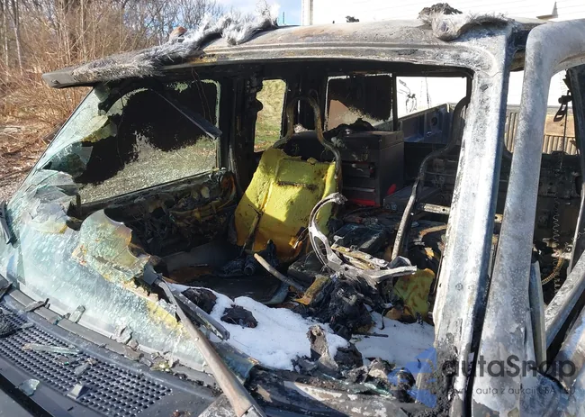 1FTZR15V8YPC11585: 43914832