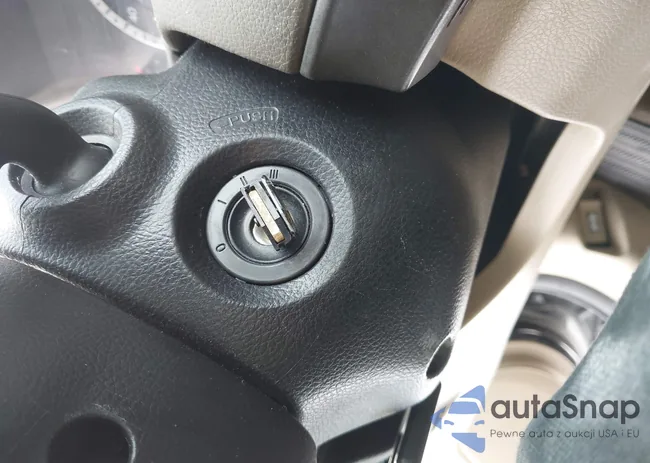 1HGCP2F4XAA041568: 43914872