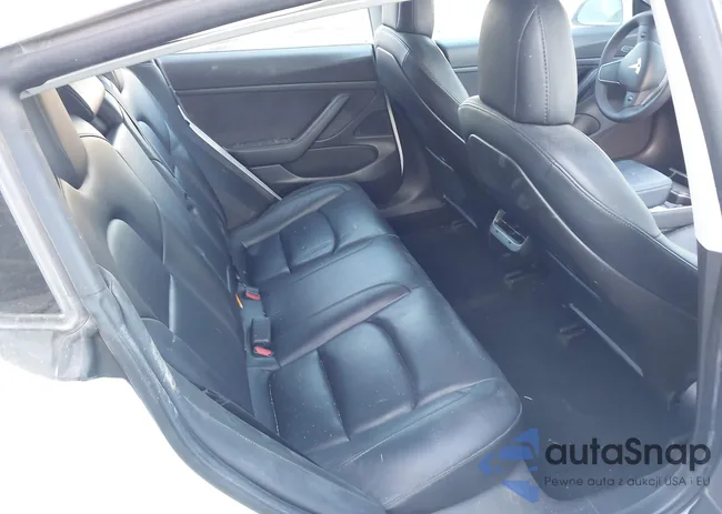 5YJ3E1EA8LF612488: 43914879