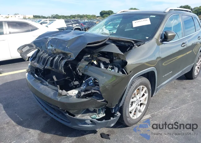 1C4PJLCB9FW670744: 43915316