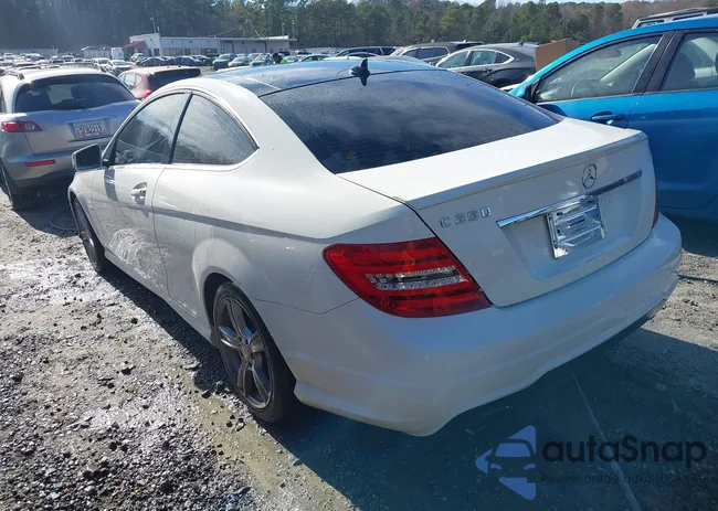 WDDGJ4HB5CF891872: 43915318