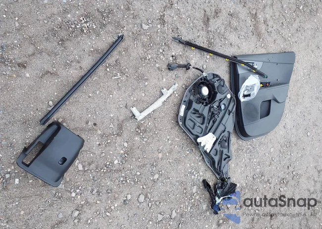 3KPF24AD2ME272656: 43915906