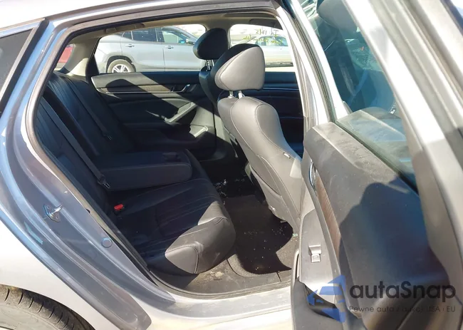 1HGCV2F54JA001923: 43916371