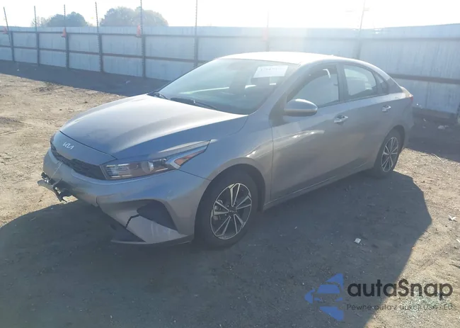 3KPF24AD4RE727675: 43915450