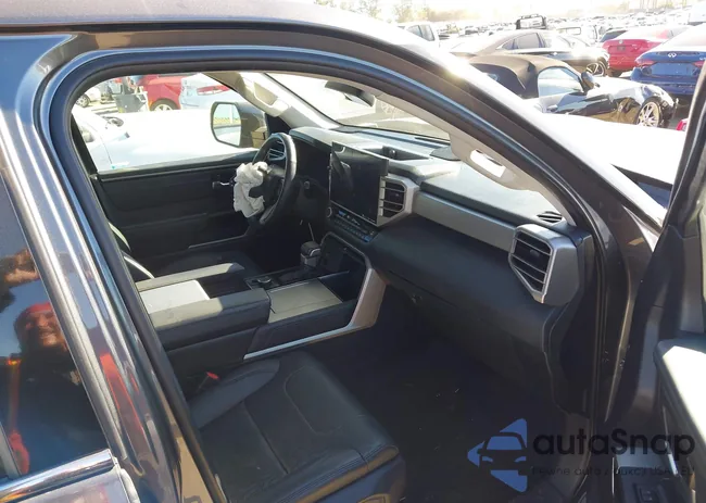 7SVAAABA1PX003221: 43915451