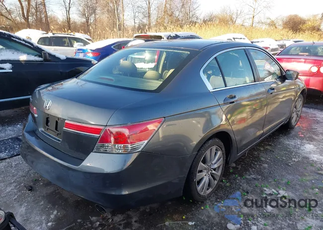 1HGCP2F74CA106430: 43915455