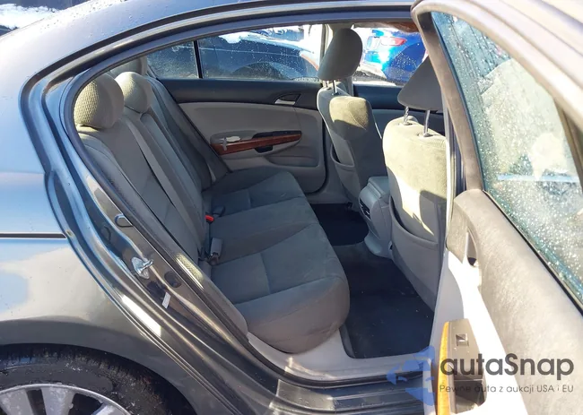 1HGCP2F74CA106430: 43915455