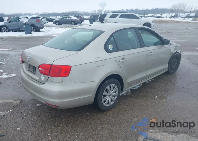 3VW2K7AJXDM204825: 43915679