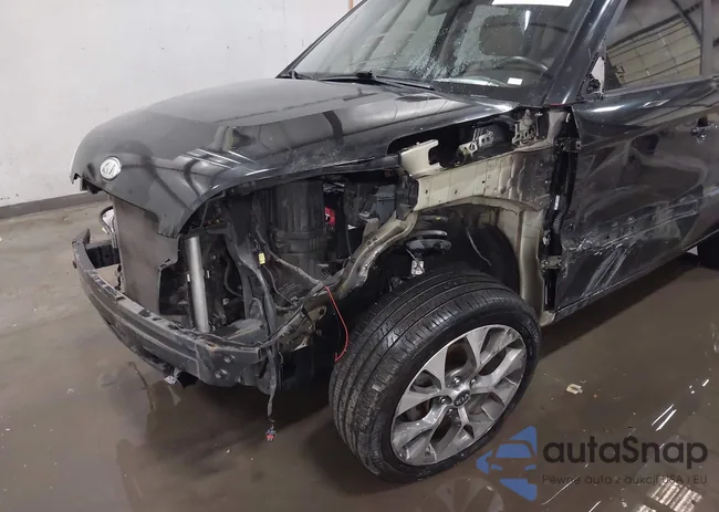 KNDJT2A68C7455104: 43915788