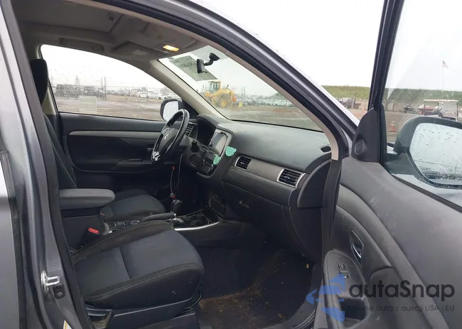 JA4AD3A33HZ058317: 43916808