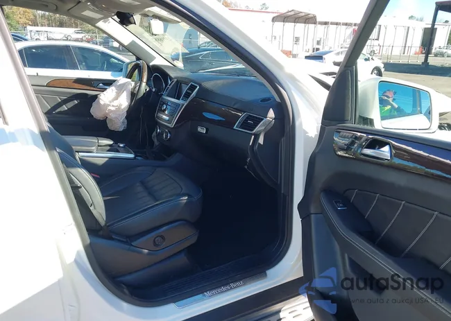 4JGDF6EE0FA570618: 43916882