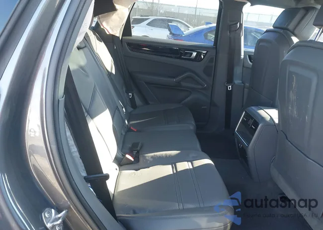 WP1AA2AY2MDA08230: 43916919