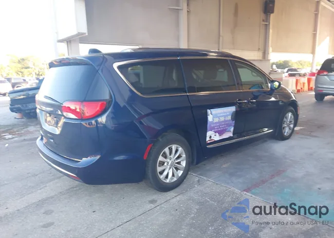 2C4RC1EG0JR226816: 43917114