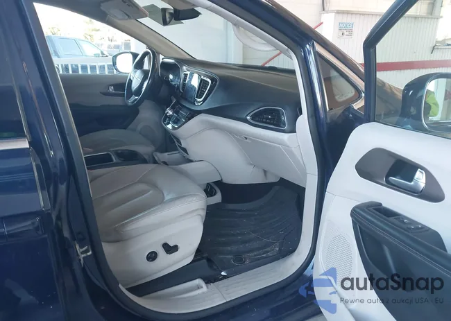 2C4RC1EG0JR226816: 43917114