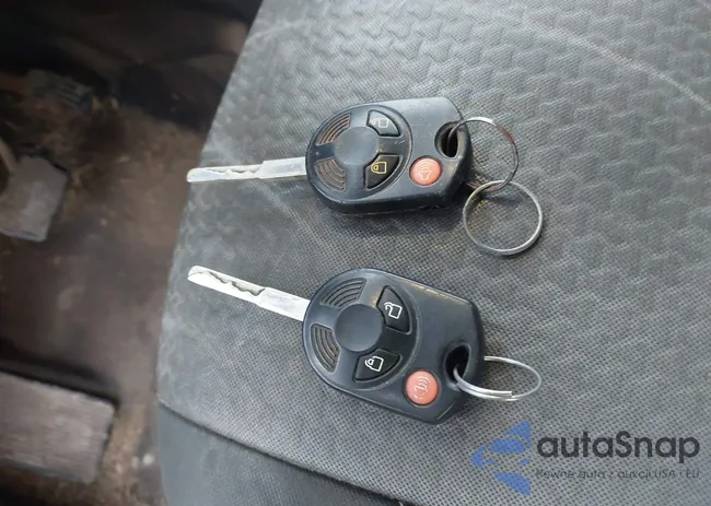 1FMCU0GDXHUC59993: 43917317